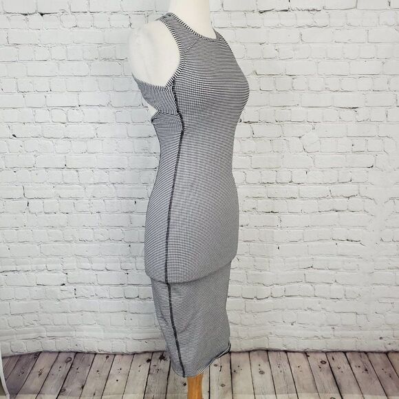 lululemon Gingham Dress 2 Picnic play - Picture 4 of 7